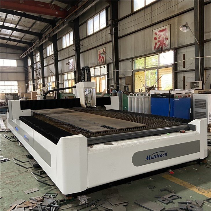 High Power Enclosed Fiber Laser Cutter (2)